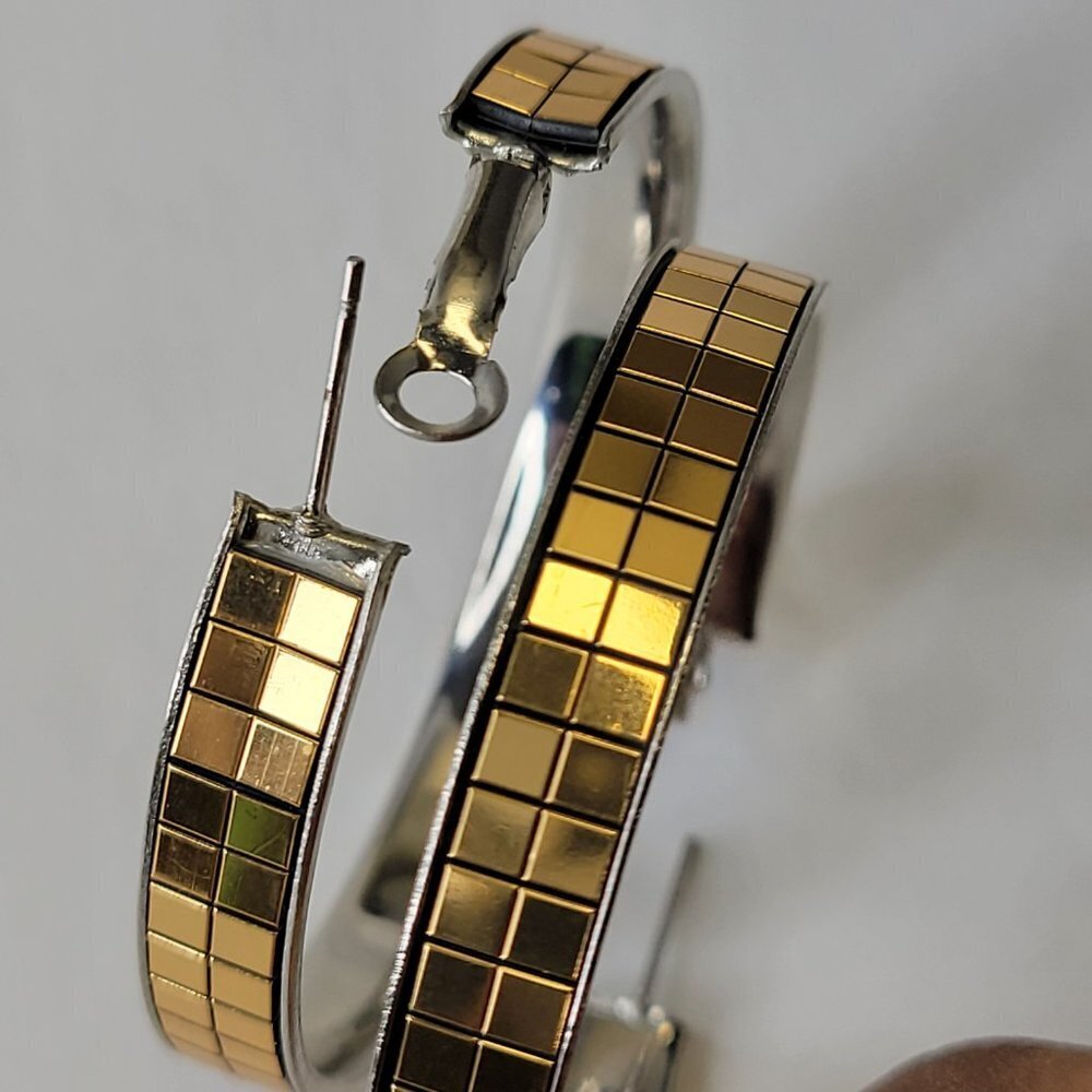 Tile Pattern Gold Tone Round Hoop Earrings - Picture 5 of 11